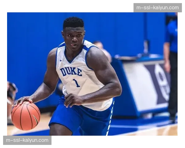 都灵后卫布翁乔尔诺伤愈复出，将巩固球队后防深度